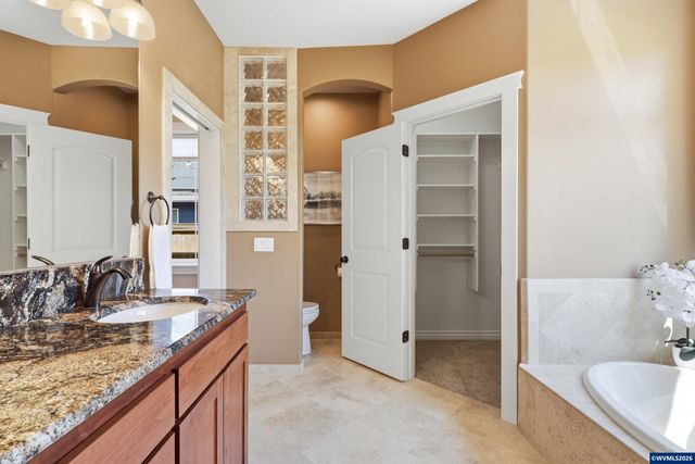 151 N 13th St, Jefferson, OR 97352