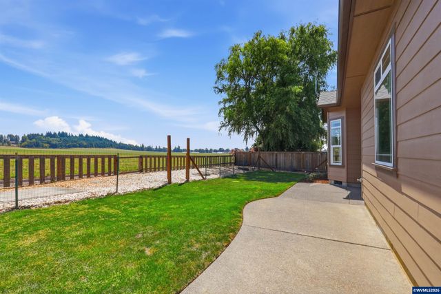 151 N 13th St, Jefferson, OR 97352