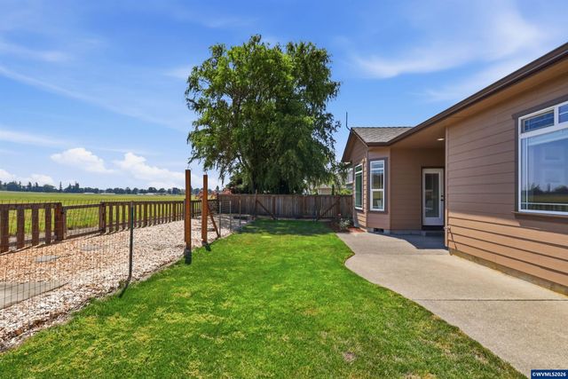 151 N 13th St, Jefferson, OR 97352