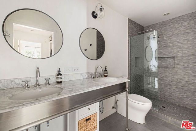 1530 Allesandro Street, Los Angeles, CA 90026