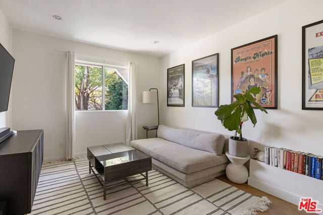 1530 Allesandro Street, Los Angeles, CA 90026