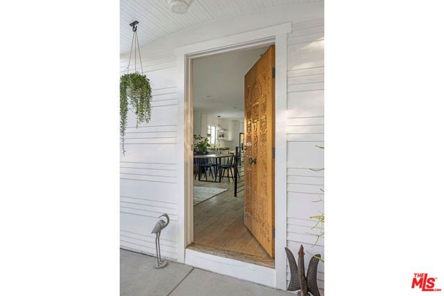 1530 Allesandro Street, Los Angeles, CA 90026