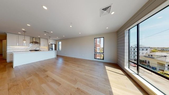 41 Gladstone St. 2, Boston, MA 02128