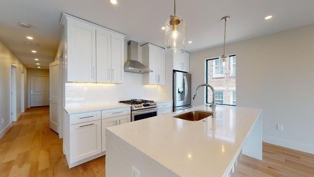 41 Gladstone St. 2, Boston, MA 02128