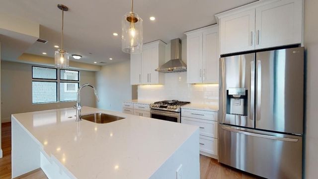 41 Gladstone St. 2, Boston, MA 02128