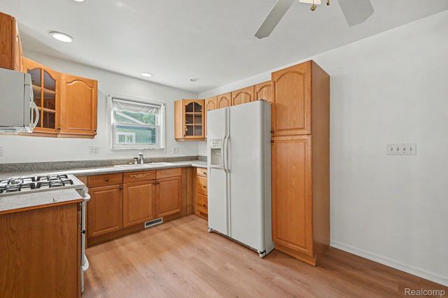 2773 Woodruff Lane, Ypsilanti Charter Township, MI 48198