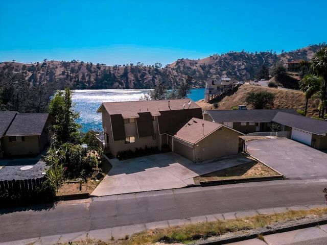 27817 Sky Harbour Road, Friant, CA 93626
