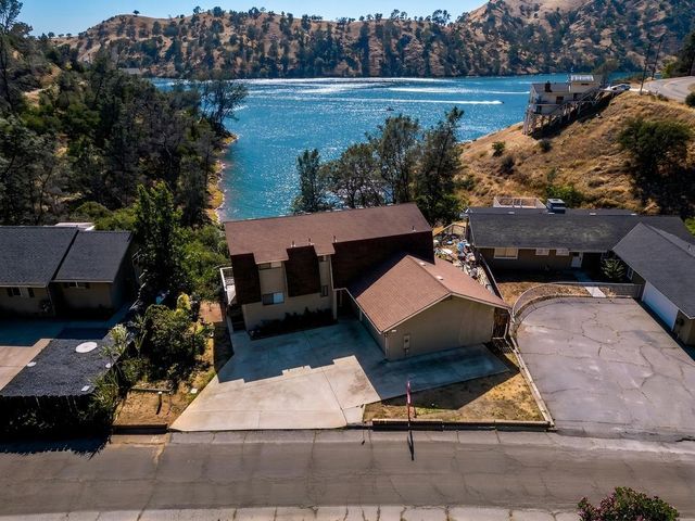 27817 Sky Harbour Road, Friant, CA 93626