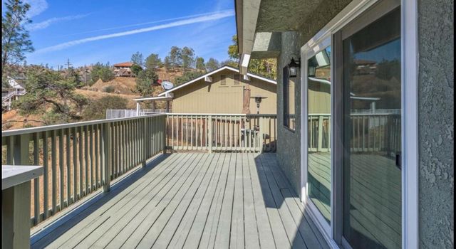 27817 Sky Harbour Road, Friant, CA 93626