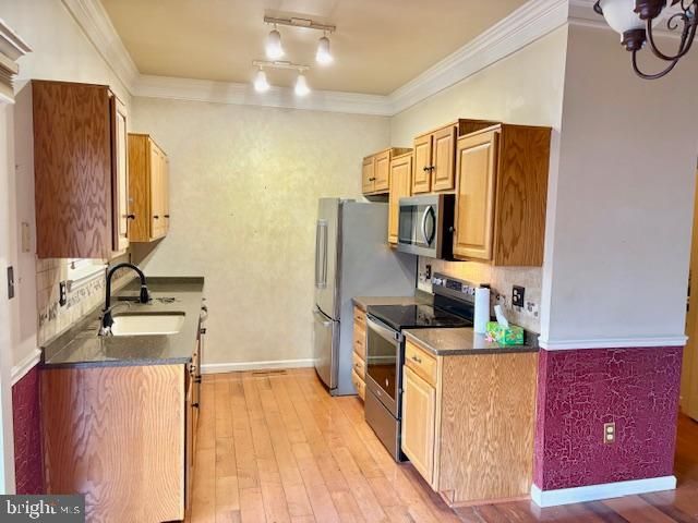 5 CHARLEMONT CT, Reading, PA 19607