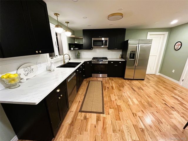 38 Sands Avenue, Marlboro, NY 12547