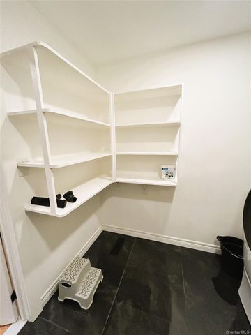 38 Sands Avenue, Marlboro, NY 12547