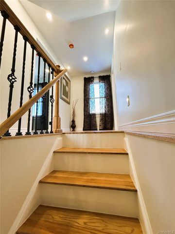 38 Sands Avenue, Marlboro, NY 12547