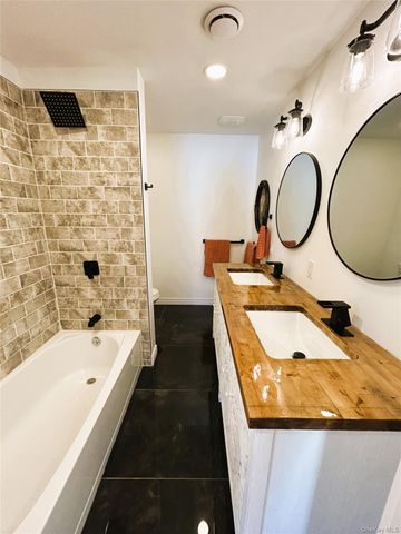 38 Sands Avenue, Marlboro, NY 12547