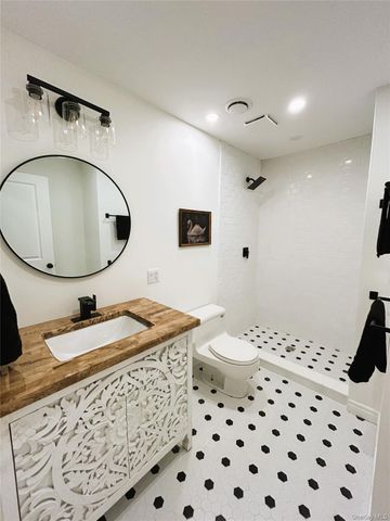 38 Sands Avenue, Marlboro, NY 12547