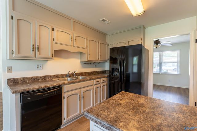 7513 Clubfield Drive, Huntsville, AL 35802