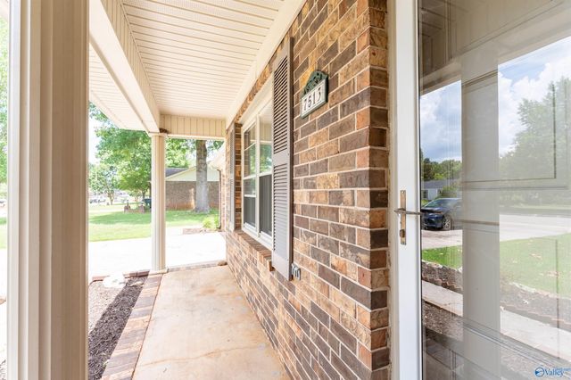 7513 Clubfield Drive, Huntsville, AL 35802