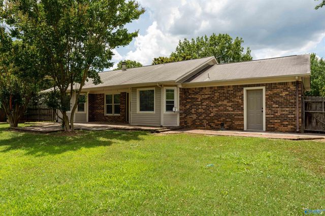 7513 Clubfield Drive, Huntsville, AL 35802