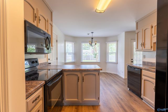 7513 Clubfield Drive, Huntsville, AL 35802