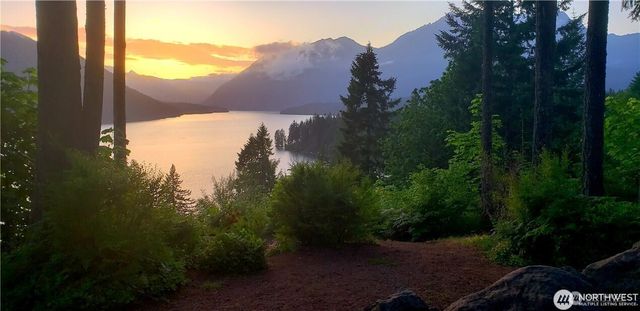 170 N Mount Washington Drive, Hoodsport, WA 98548