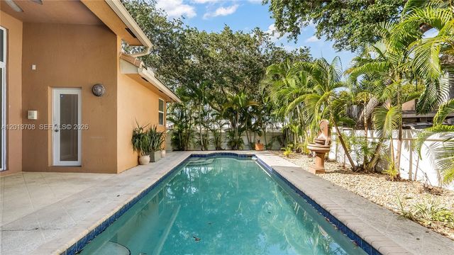 1940 S Blue Water Ter S, Lauderdale By The Sea, FL 33062