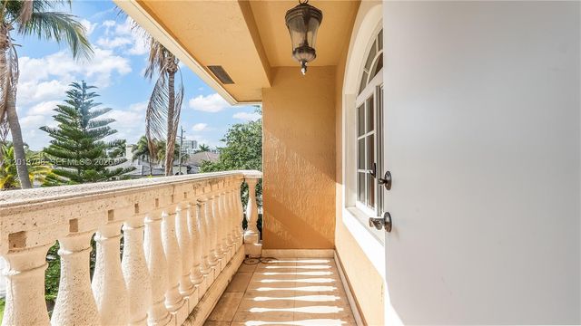 1940 S Blue Water Ter S, Lauderdale By The Sea, FL 33062