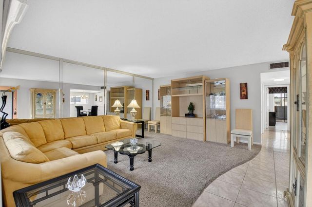 15216 Lakes Of Delray Boulevard 152, Delray Beach, FL 33484