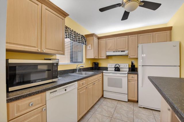 15216 Lakes Of Delray Boulevard 152, Delray Beach, FL 33484