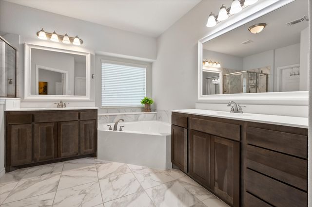 321 Strait Lane, Waxahachie, TX 75165