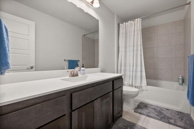 321 Strait Lane, Waxahachie, TX 75165