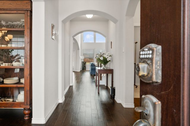 321 Strait Lane, Waxahachie, TX 75165