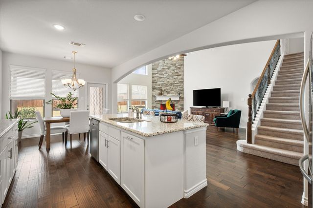 321 Strait Lane, Waxahachie, TX 75165