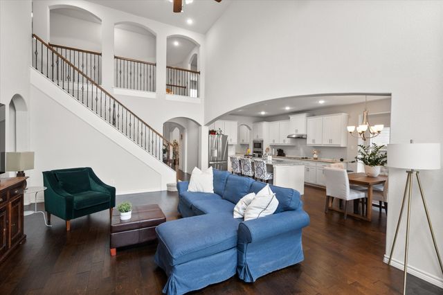 321 Strait Lane, Waxahachie, TX 75165