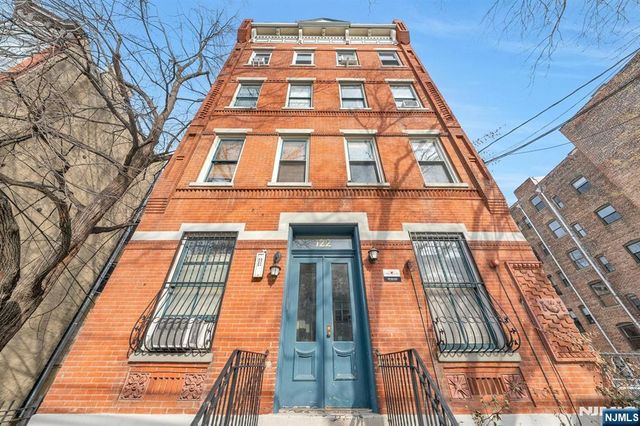 122 Bright Street 4 W, Jersey City, NJ 07302