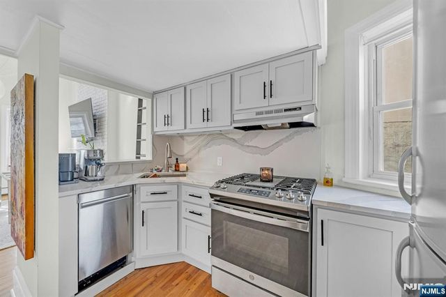 122 Bright Street 4 W, Jersey City, NJ 07302