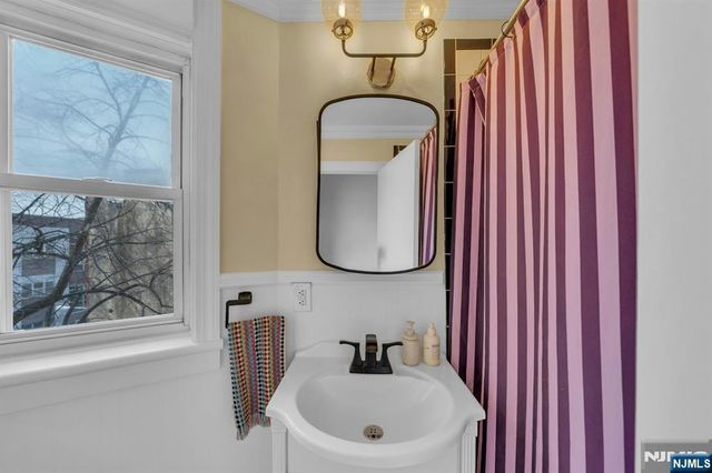 122 Bright Street 4 W, Jersey City, NJ 07302