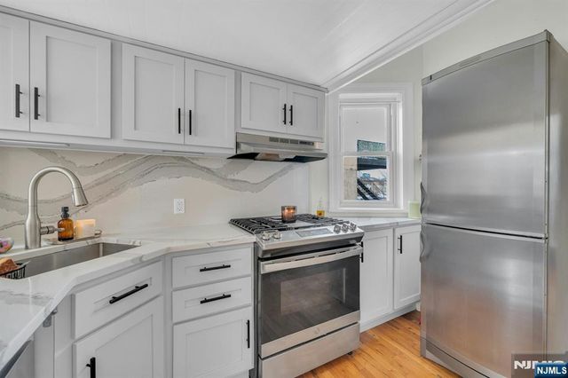 122 Bright Street 4 W, Jersey City, NJ 07302