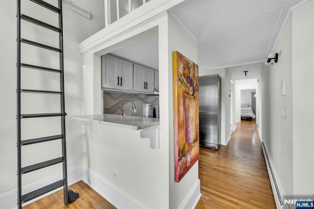 122 Bright Street 4 W, Jersey City, NJ 07302