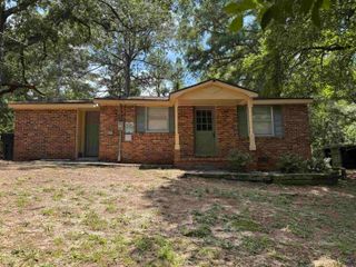 425 Hillside Lane, Byron, GA 31008