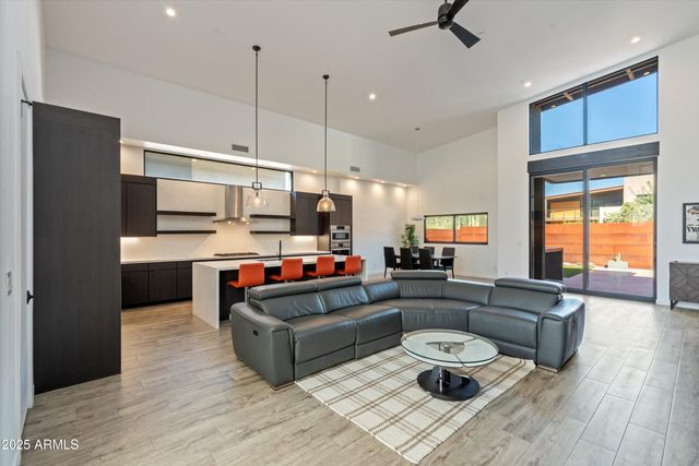 6525 E CAVE CREEK Road 33, Cave Creek, AZ 85331