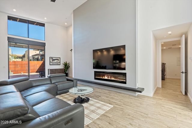 6525 E CAVE CREEK Road 33, Cave Creek, AZ 85331