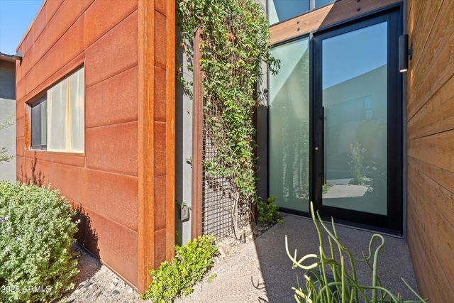 6525 E CAVE CREEK Road 33, Cave Creek, AZ 85331