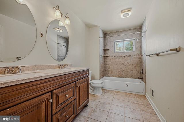 2651 ABINGTON RD, Wilmington, DE 19810