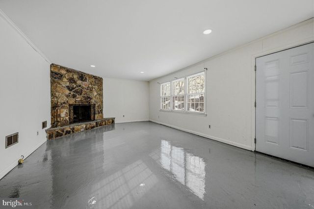 2651 ABINGTON RD, Wilmington, DE 19810