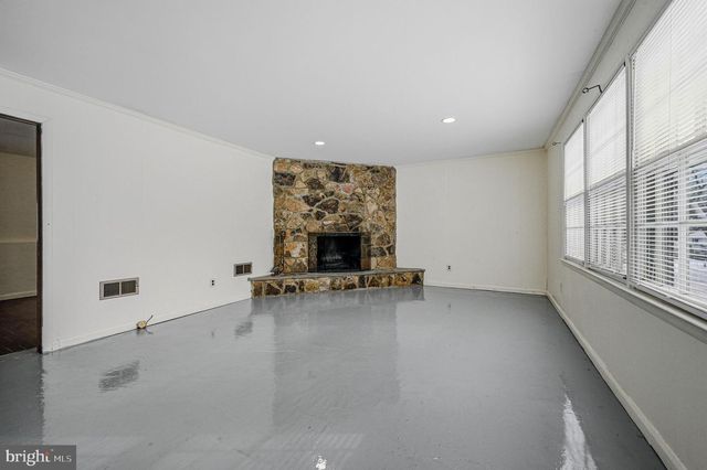 2651 ABINGTON RD, Wilmington, DE 19810