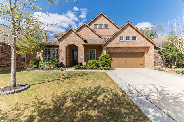 208 Woodside Court, Clute, TX 77531
