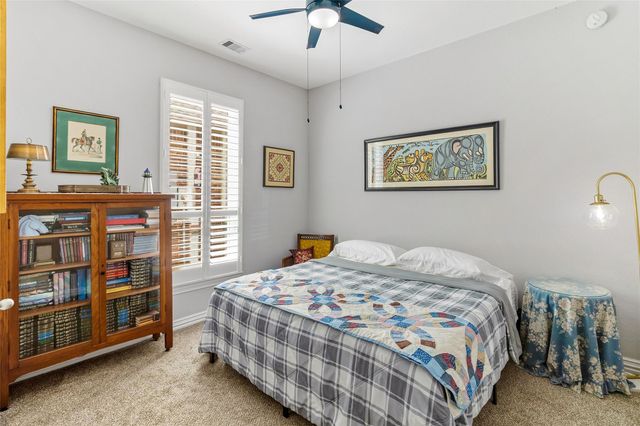 208 Woodside Court, Clute, TX 77531