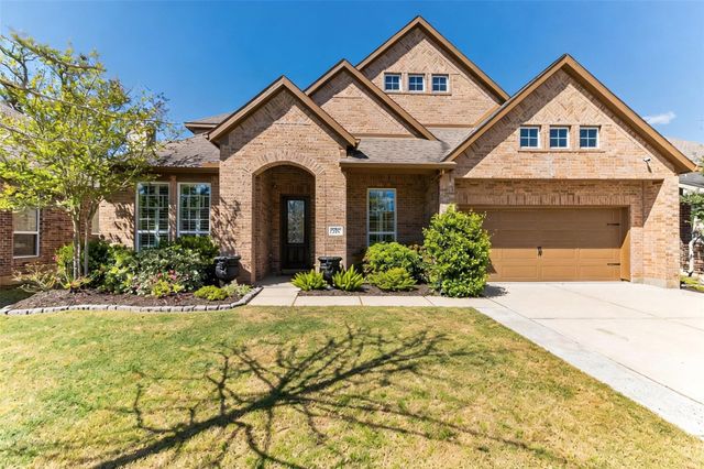 208 Woodside Court, Clute, TX 77531