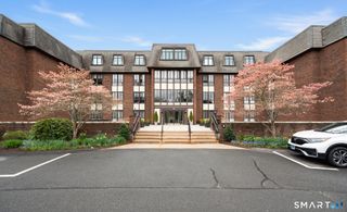 779 Prospect Avenue 4, West Hartford, CT 06105