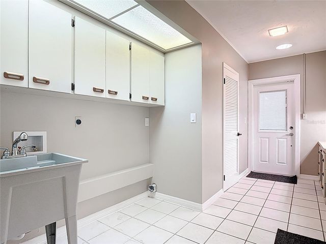 1840 SUSSEX DRIVE, Mount Dora, FL 32757